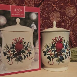 Lenox Christmas Jar with Red Cardinal with Lid